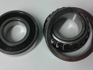 Steering head bearing set.