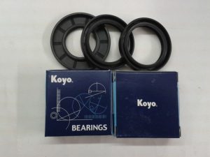 Wheel Bearing (Koyo) and dust seals Tiger 800, Tiger 955, TT600, 660