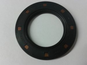 Gearbox Output Shaft Seal. Replaces Triumph T3600112