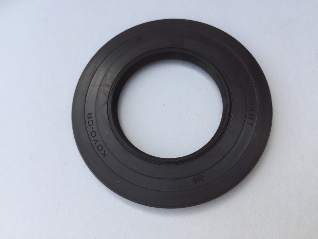 Gearbox Output seal 675, 765, Bonneville (Water cooled)